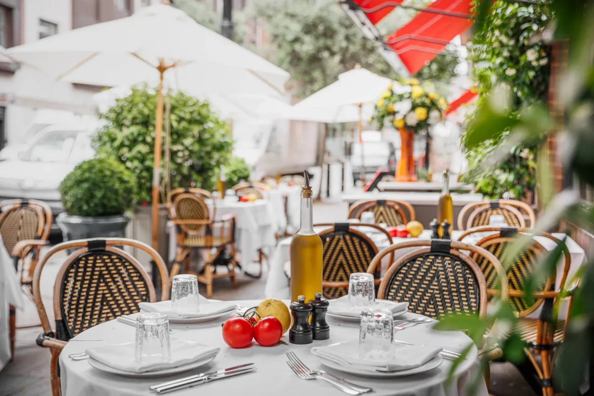 "La Mizon London" ... an old and renewed title
Arabausa