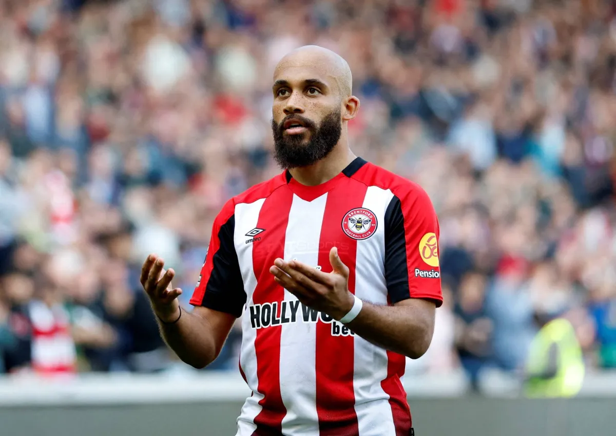 Chess player and pianist ... from the new Man Mibupeo player?
Arabausa