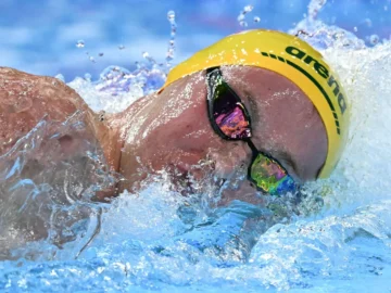 Australian shorts outside the 800m free race final due to food poisoning
 arabausa