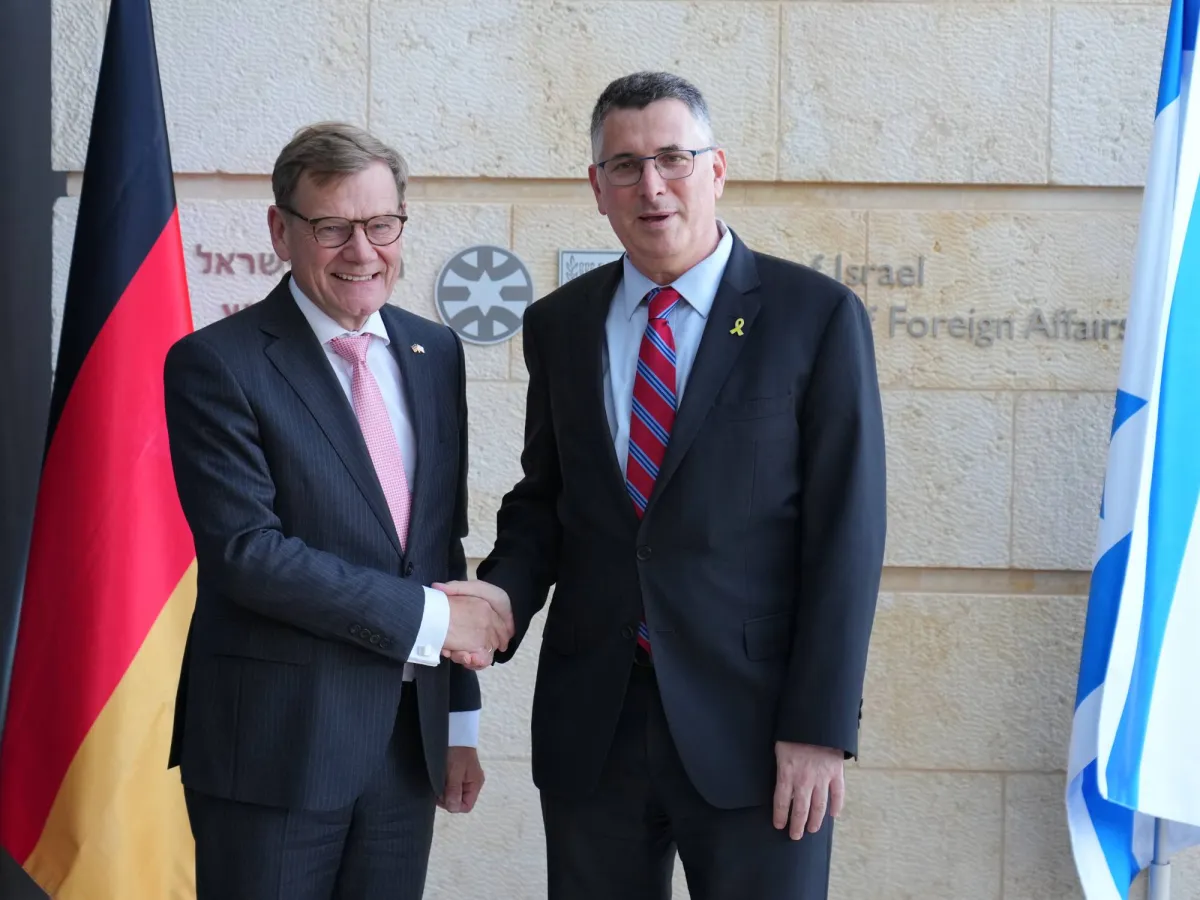 LAND MINISTK STRANING STRAN: Israel if it isolation danger
Arabausa