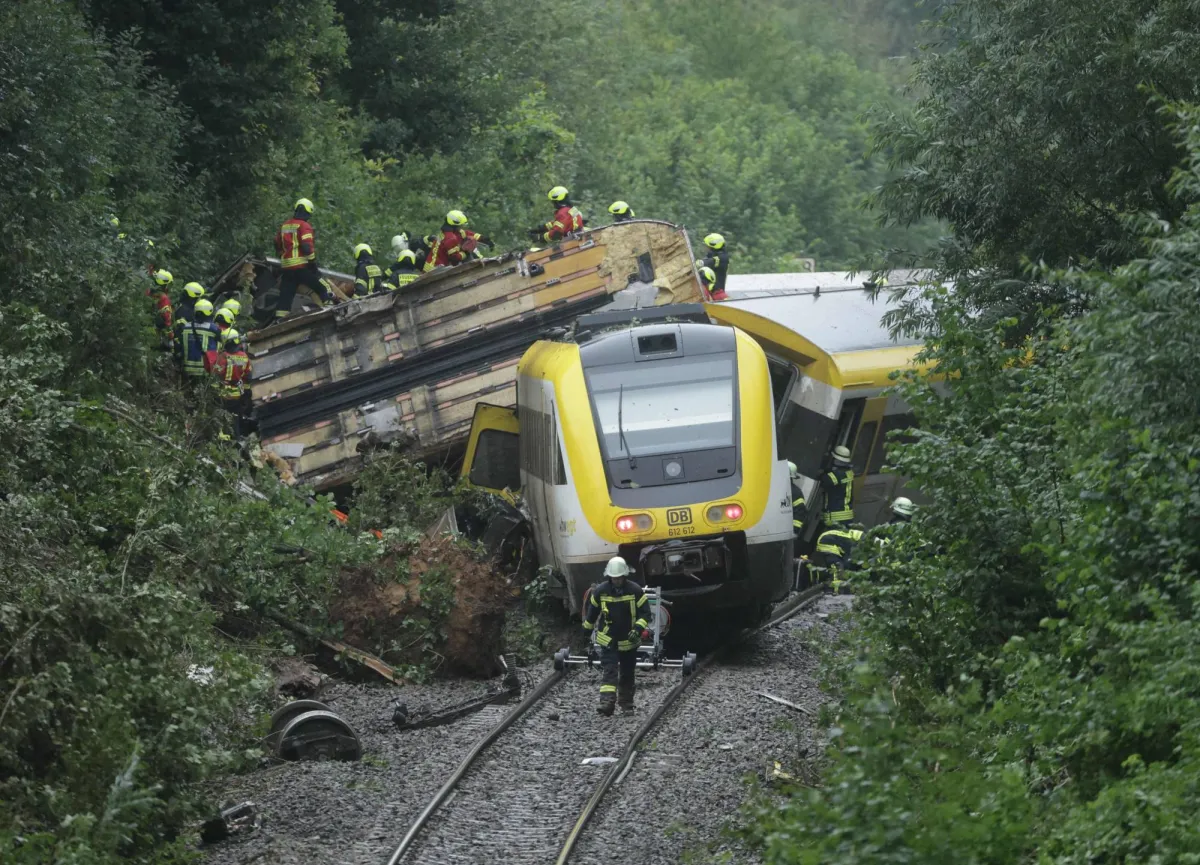 4 were killed after a train left its path in Germany
Arabausa