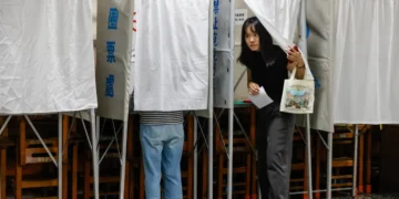 A vote to isolate five parliamentarians, amid charges of chinese intervention
 arabausa