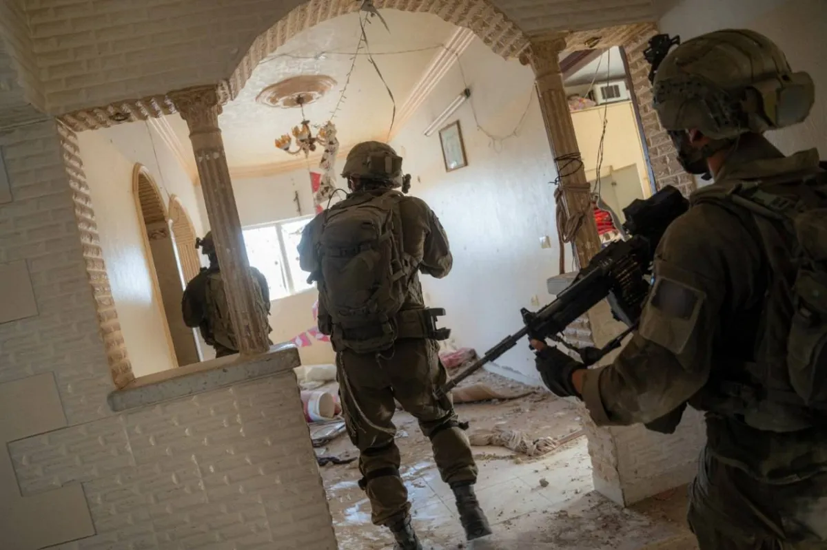 Israeli soldiers shoot the Palestinians "as if they were playing shooting"
Arabausa