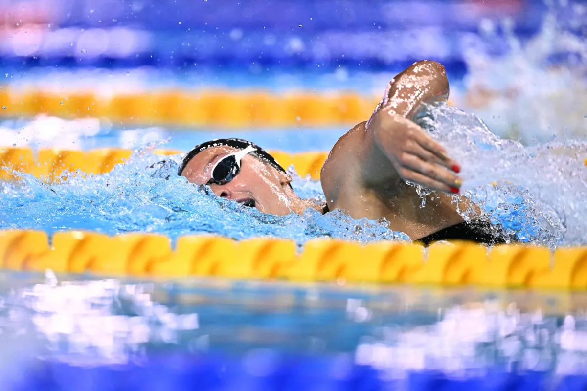 Macintosh starts a campaign of control strongly ... and Lydiki warns her
Arabausa