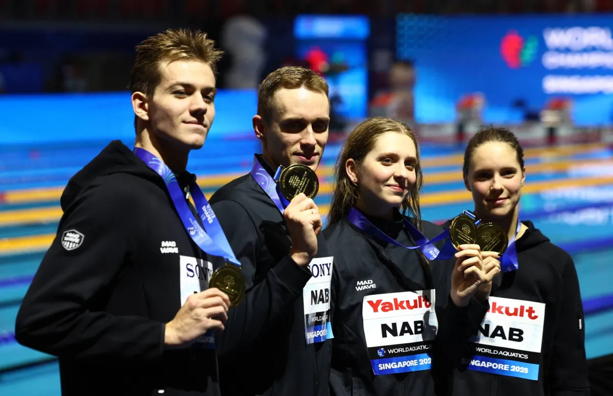 Russia is making the gold of the mixed sequence 100x4 m variety
Arabausa