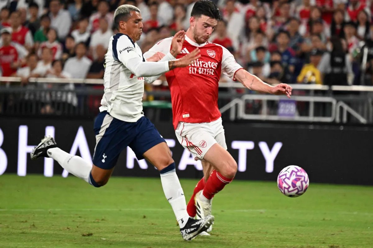 Tottenham Coach Frank with the first win in London Derby against Arsenal Rivals
Arabausa