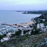 What are the benefits of living near the seas? Arabausa