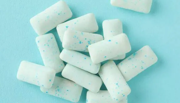What happens to your body when you eat iglitol gum?
Arabausa