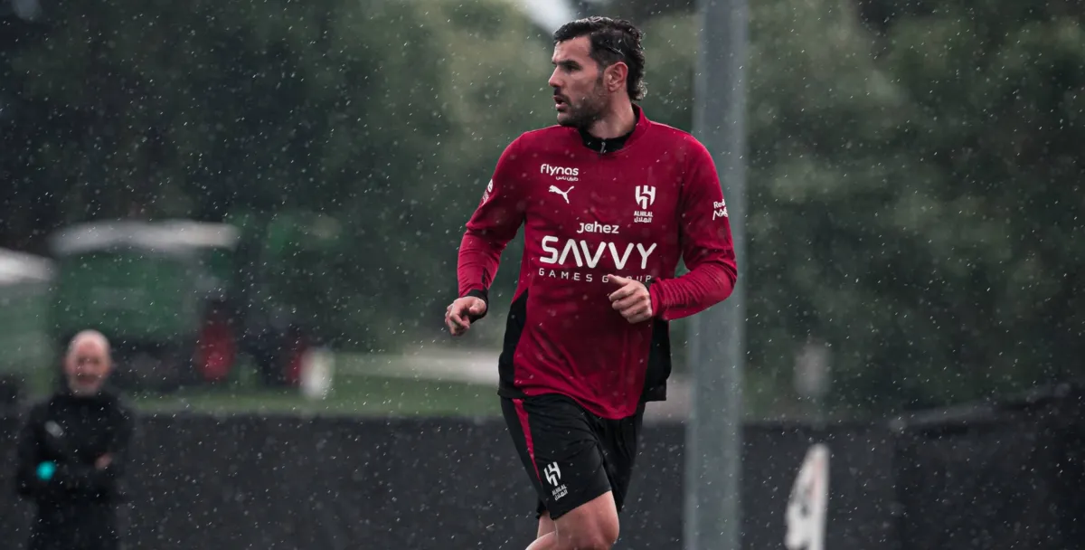 Hernandez in Alera to HILAL ... and additional comfort for the nevis

 Arabausa