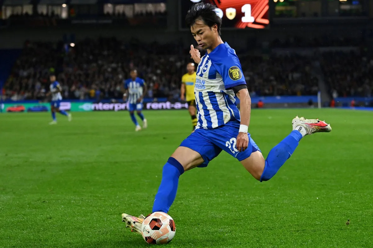 Why do english clubs grow up to sign Asian?
Arabausa