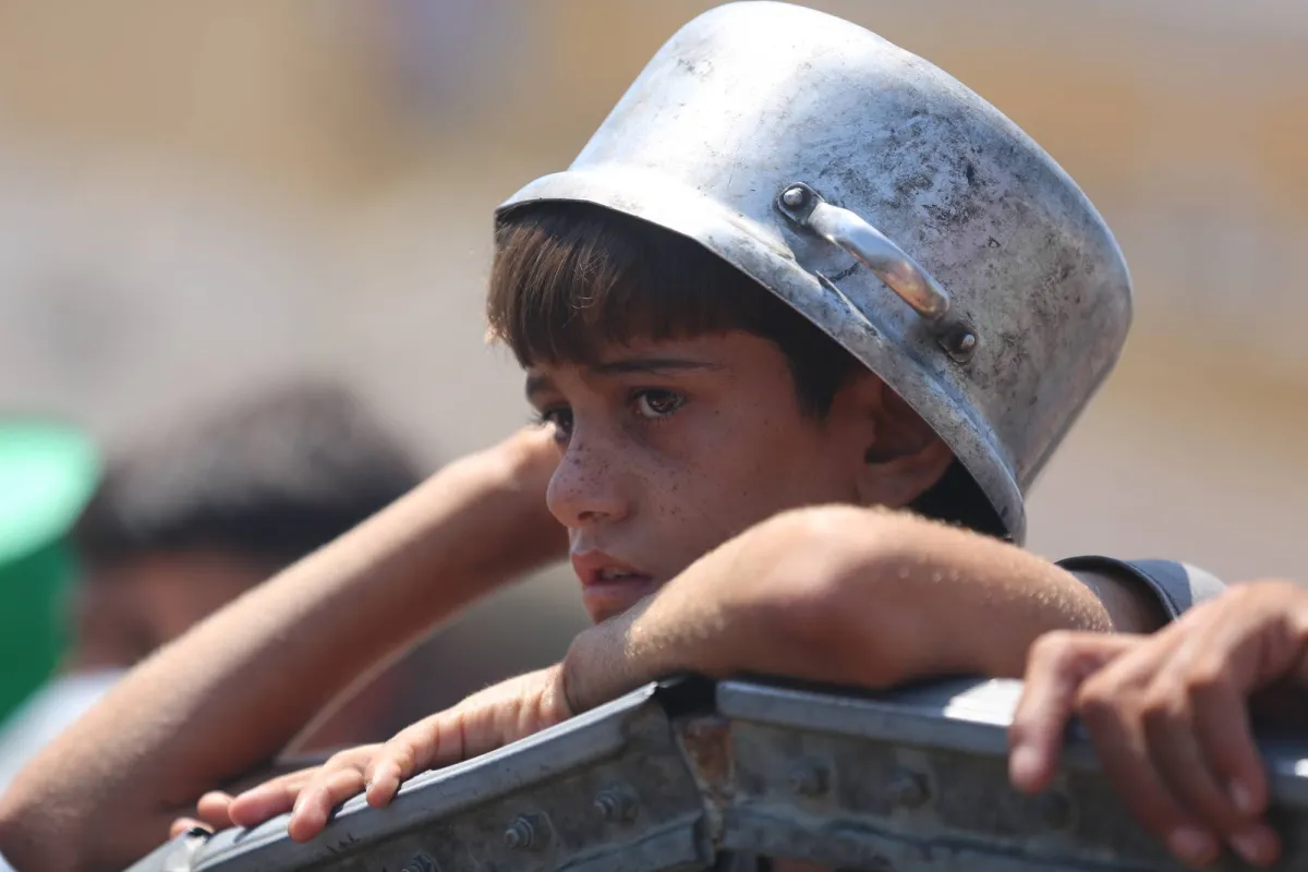 "Hamas" denies "throw weapons" ... and the witfouf attacks
Arabausa