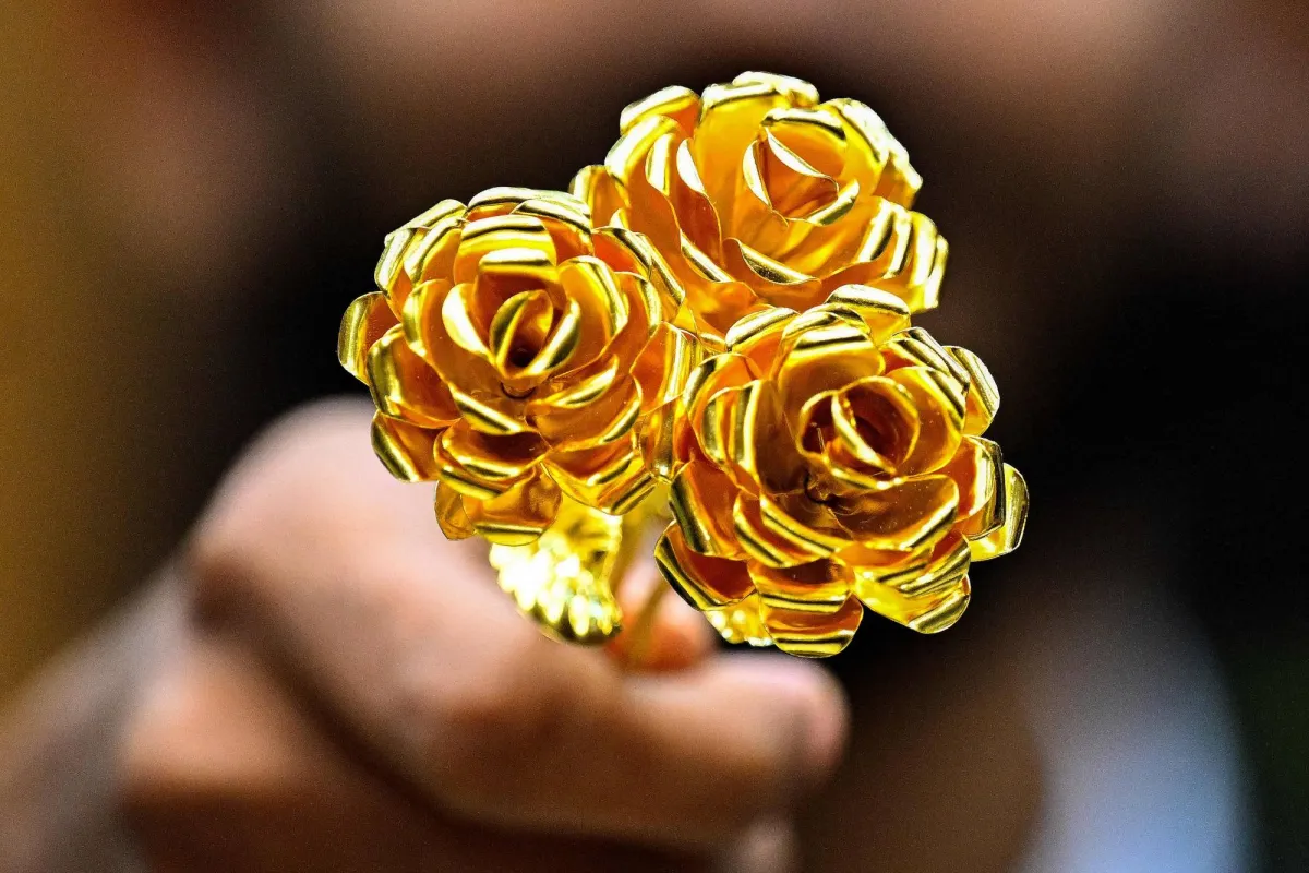 Gold is gradually of the dollar feeding growth of the "Federal Reserve"
Arabausa