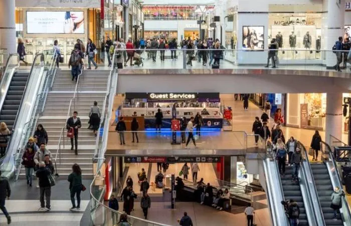 The slanting in the Canadian services sector in July

 Arabausa