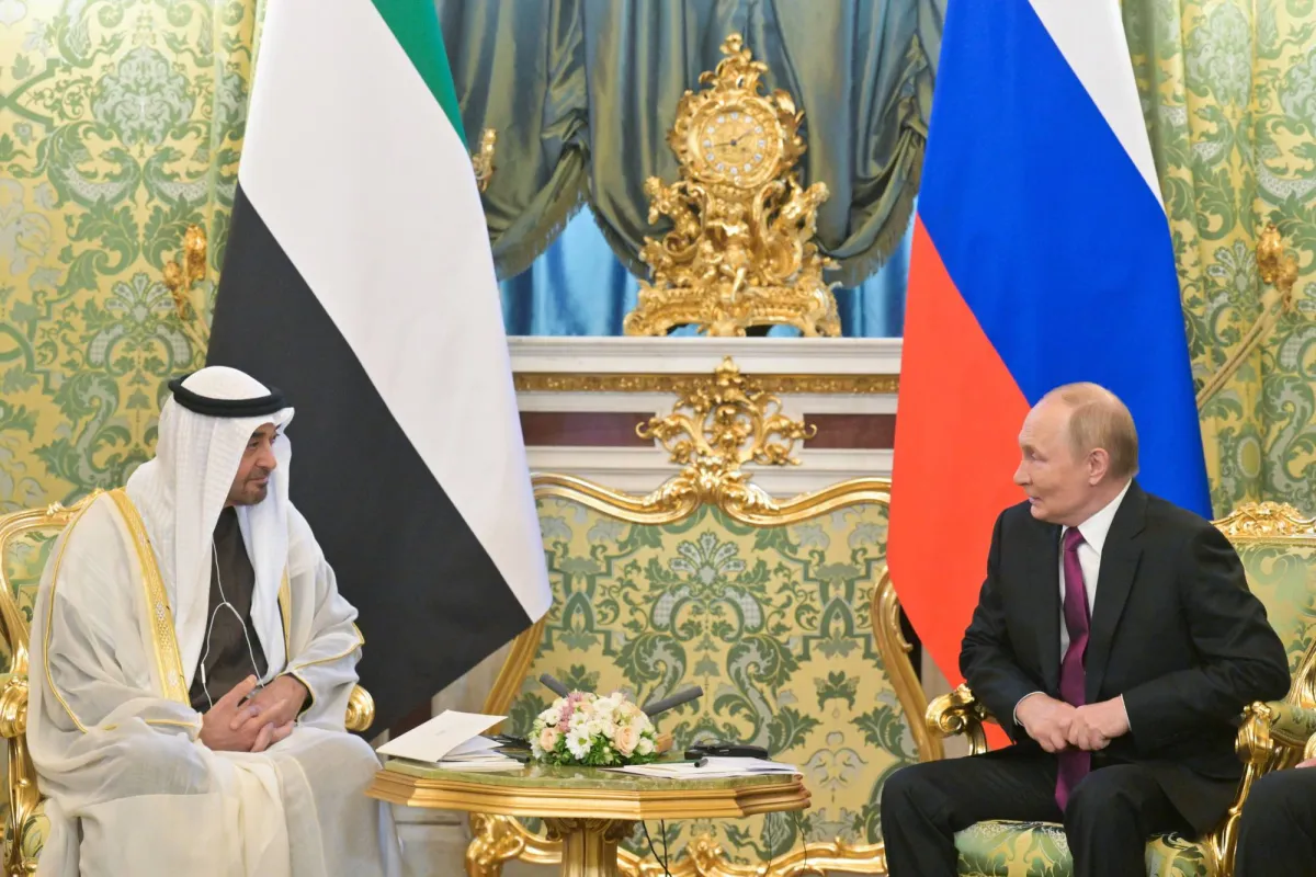 Mohammed Bin Zayed and Putin discussing strategic partnership and cooperation in international problems
Arabausa