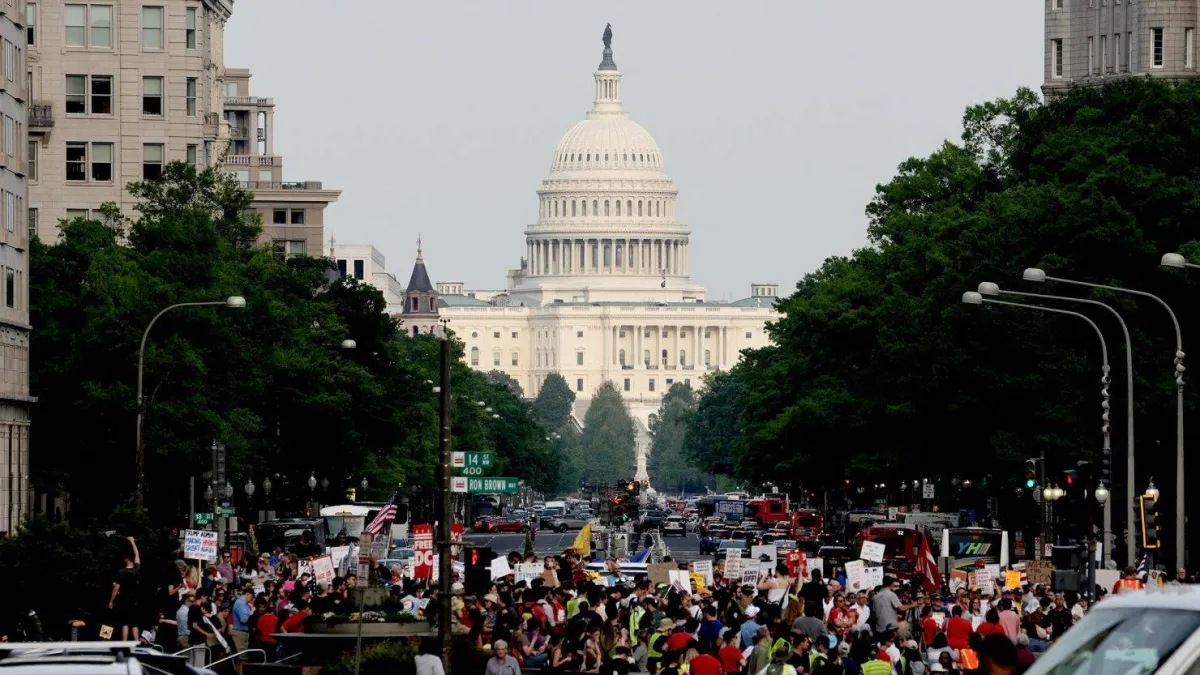 America to make a new population that exclude irregular migrants
Arabausa