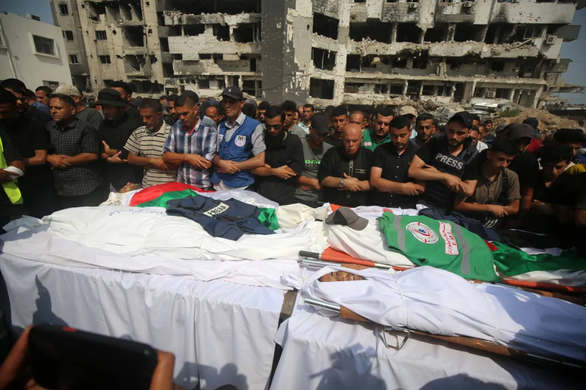 "Unlisters" reporters "condemen" the "of the Jaza reporters" murderists
Arabausa