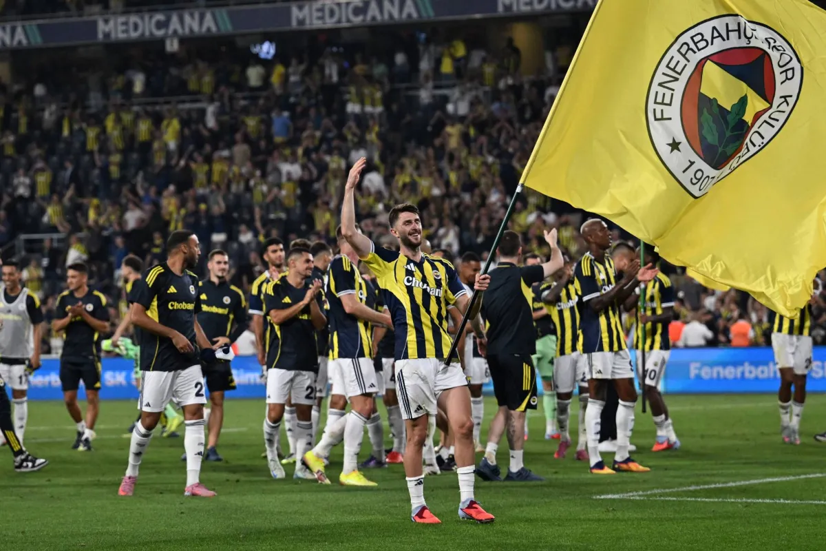Fenerbahh sweep fenotion and advance in preliminary round

 Arabausa