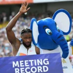 Thomson defeated the olympic order codes in the 100m breed

 Arabausa