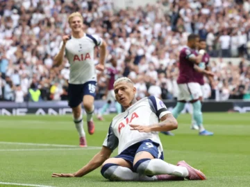 Richarlyon scores two "astonishing" and tottenham's scores will be burned by three

 Arabausa