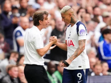 Tottenham needs to use RicharlySon's intelligence

 Arabausa