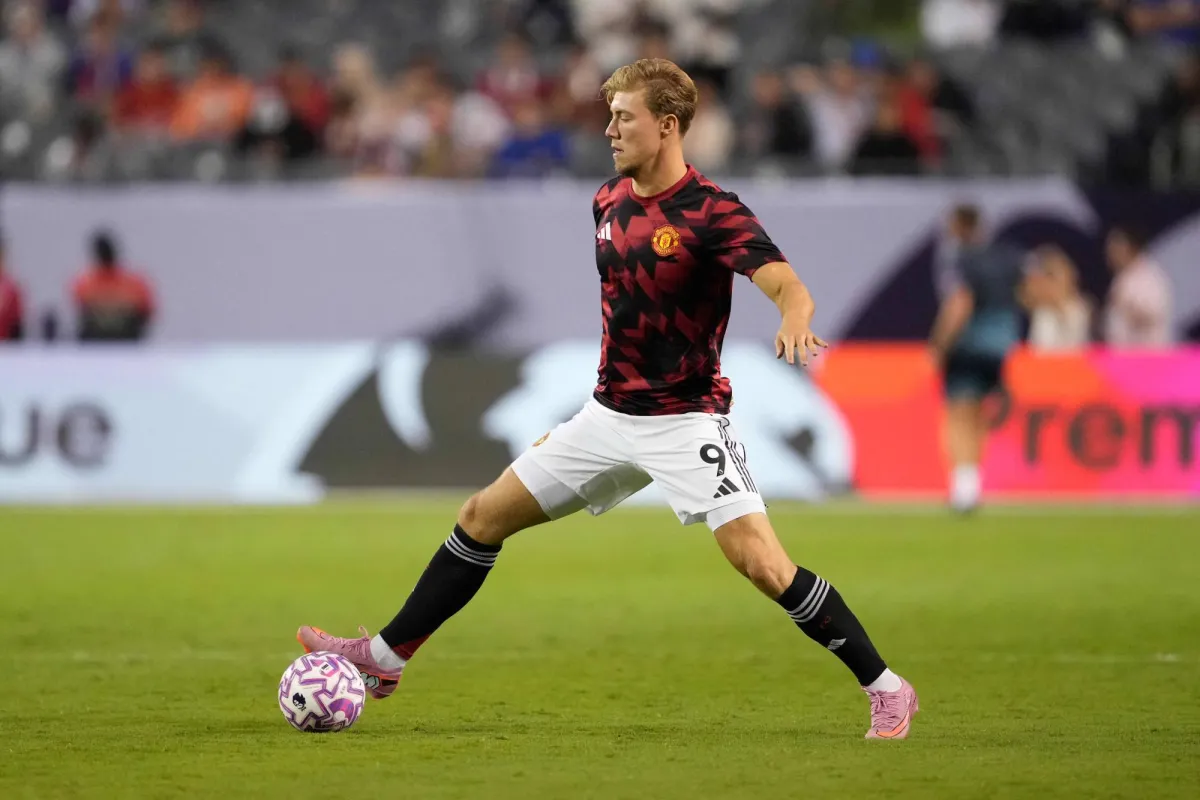 Increased atloles on the Hillond future after its absence against Arsenal
Arabausa