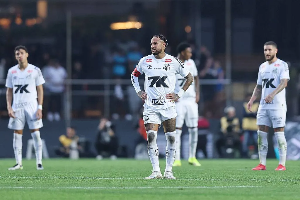 In the presence of Nemy ... Santos fall with the "six"
Arabausa