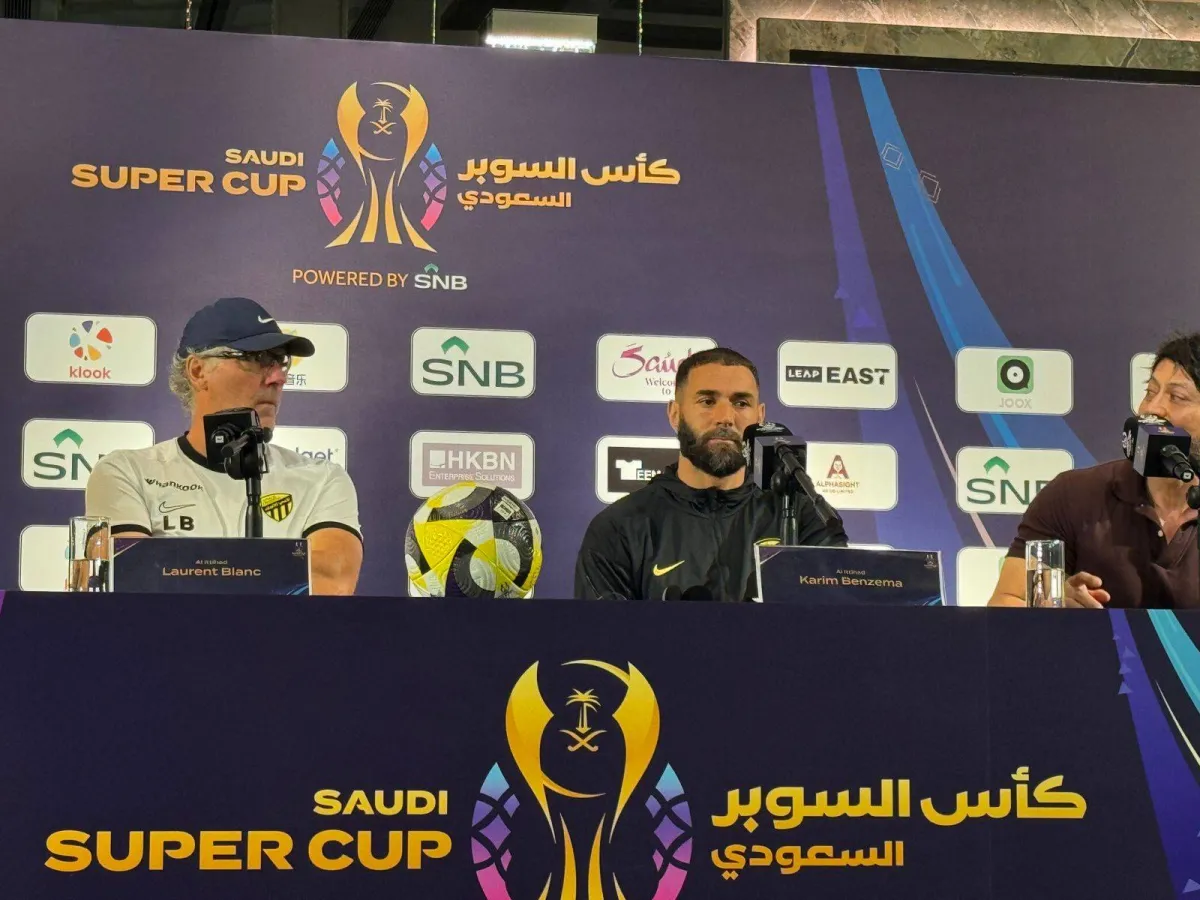 I don't tell you my plan to stop Ronaldo ... I don't know anything about the transfer market
Arabausa