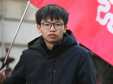 A prominition prominist pro--Mocray in Hong Kong is asylum in Britain

 Arabausa