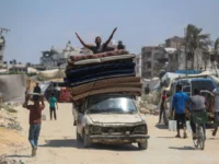 Gaza ... 62 miles dead, the result of fireman and hunger

 Arabausa