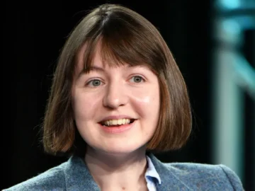 Irish writer gives his background of TV in Britain "Palestina Organization

 Arabausa