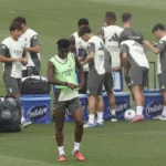 How does the real Madrid play with Xabi Alonso?

 Arabausa