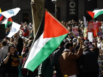 Australia criticizes the retirement of israel visas to Palestinian Authority

 Arabausa