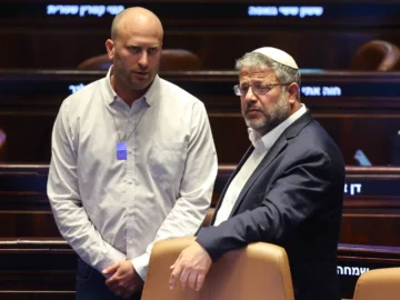If netanyahu stays war, will be a "tragedy"

 Arabausa