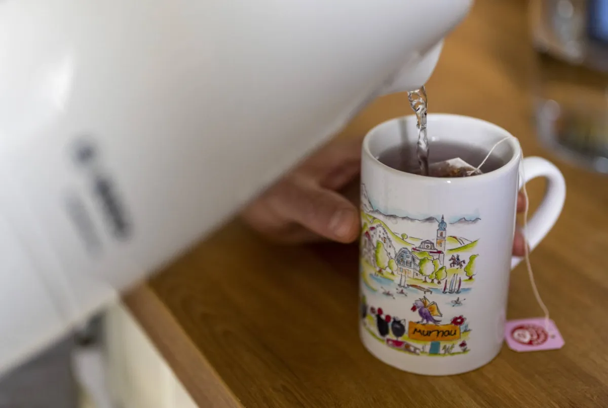 Very hot beverages cause cancer

 Arabausa