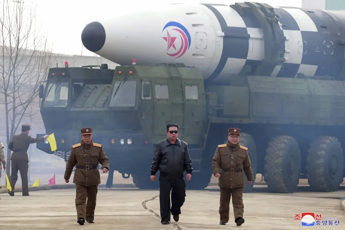 Discover a basis for ballistic missiles in the north korea near the Chinese frontier
Arabausa