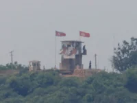 South Korean forces launched warning shots near the border

 Arabausa