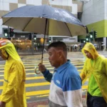 China closes the city of Soya in front of tourists with the hurricane approaching "Kajiki"

 Arabausa