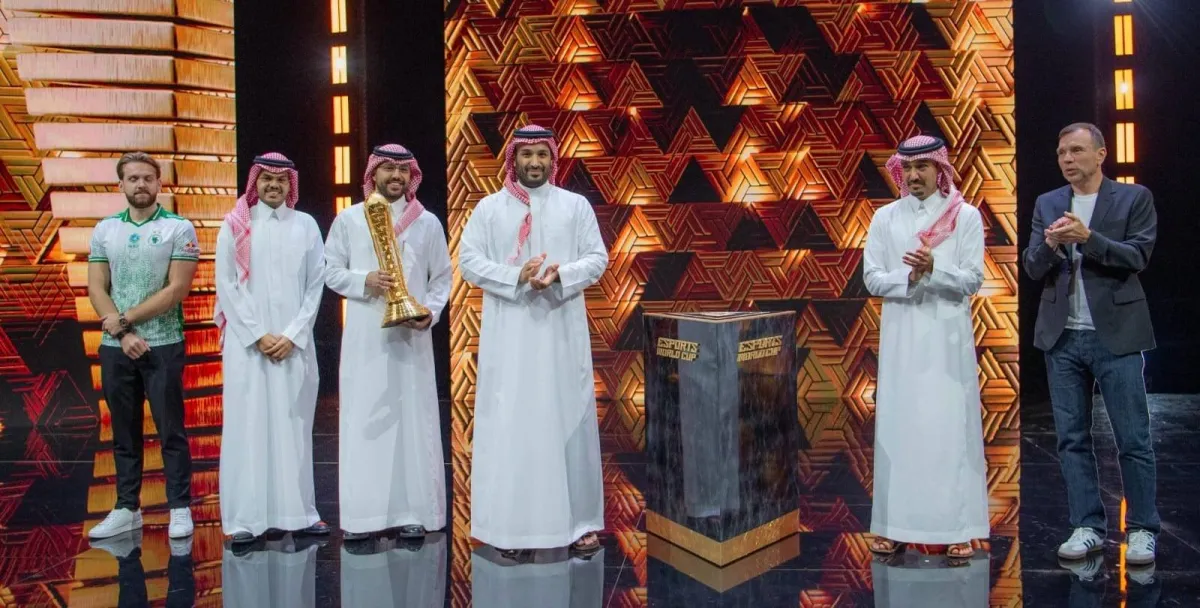 Mannial electronic couple: real coca. ... and legendary conclusion
Arabausa