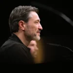 Dortmund is extending its contract with the coach kovac

 Arabausa