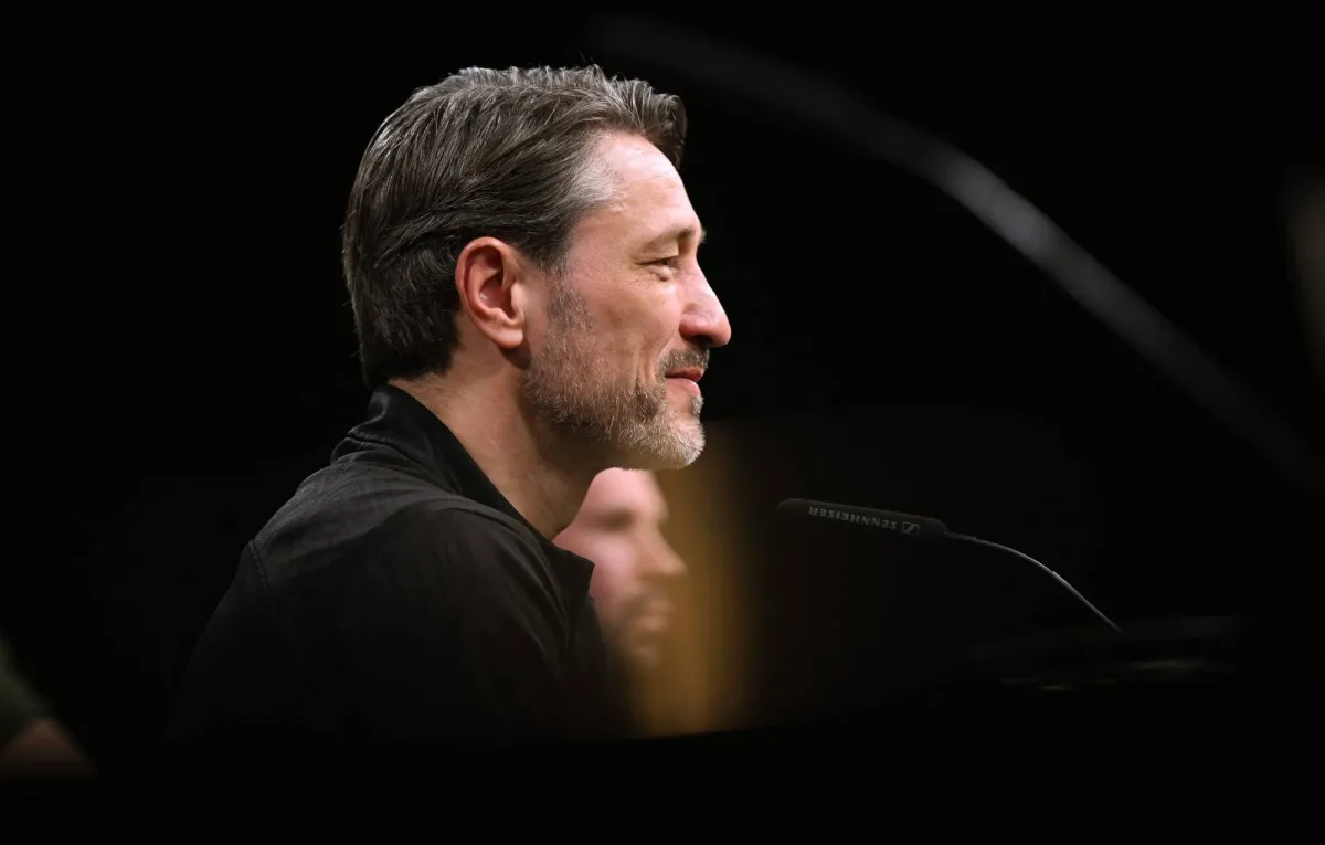 Dortmund is extending its contract with the coach kovac
Arabausa