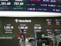 A slight growth in Asian stock after fluctuations of "Wall Street"

 Arabausa