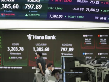 A slight growth in Asian stock after fluctuations of "Wall Street"

 Arabausa