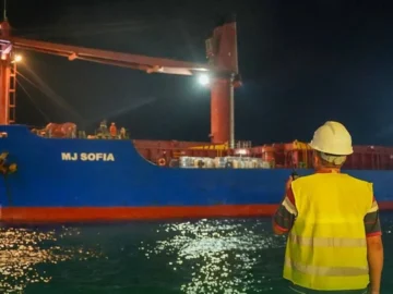 The reach of the first ship to the Syrian ports after the lifting Western sanctions

 Arabausa