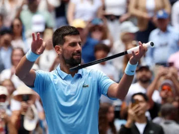 Flashing Midoz: Djokovic to the third time

 Arabausa