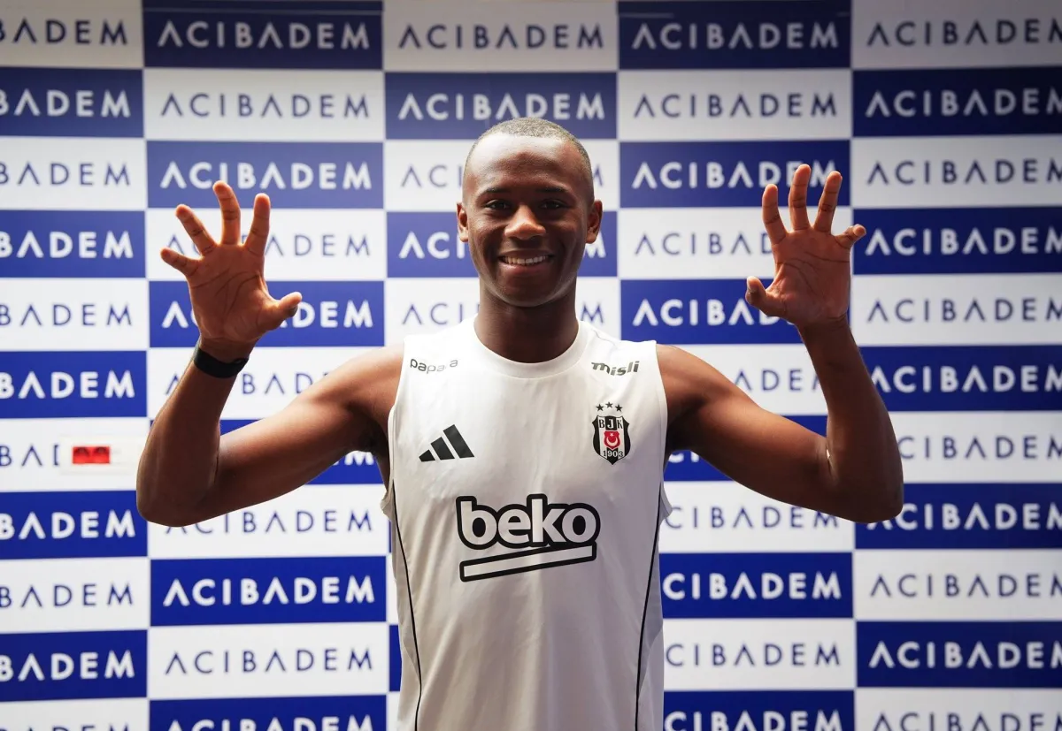 Cock, the juvenor defender, move to besiktas
Arabausa