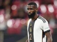 The German coach breaks rudigger and exclude healthy

 Arabausa
