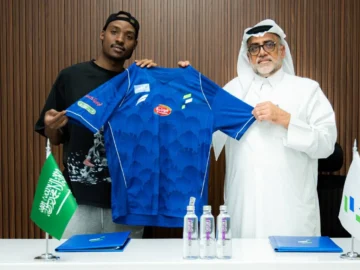 Al -fateh anticipates the start of the season signed with al -zubaids

 Arabausa