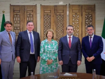 The second minister of British Minister Damascus and support the political process in it

 Arabausa