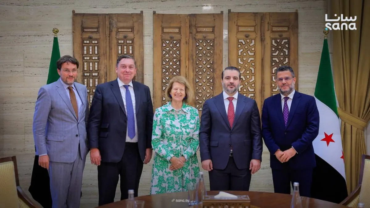 The second minister of British Minister Damascus and support the political process in it
Arabausa