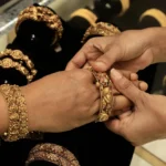 The gold stops the anticipation of the investors new Americans

 Arabausa